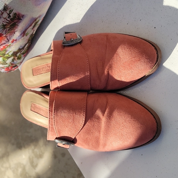 Forever 21 Mules - Picture 2 of 10